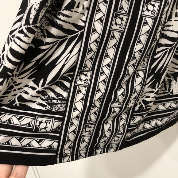 Like new! - MAX STUDIO Sleeveless Dress w/Stretch - Picture 7 of 10